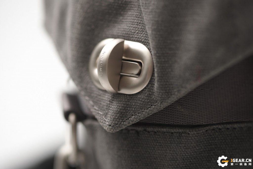 瑞士苏黎世QWSTION 与腕表齐名的完美背包品牌
