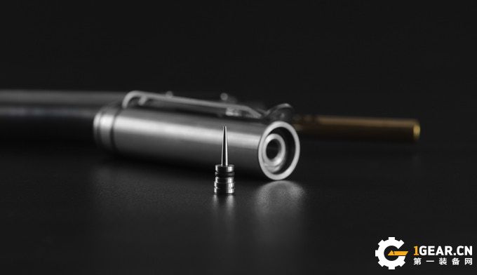 Titaner枪栓战术笔 战术笔中的“全能战士”