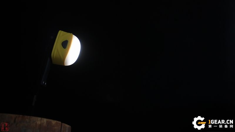 全球首款双电源设计双光源露营灯-NITECORE  LA30 初体验